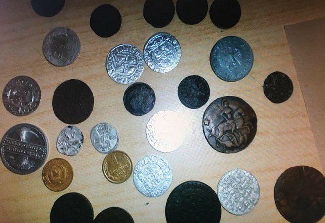 Из Беларуси не дали ввезти 84 старинные монеты