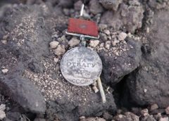 В "Барвенковском котле" откопали останки 49-ти солдат и множество артефактов
