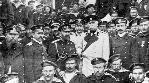 Экипаж крейсера "Варяг" во главе с командиром В.Ф. Рудневым в Одессе, 6 апреля 1904 года