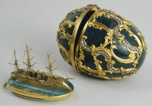1891 год - пасхальное яйцо с моделью крейсера "Память Азова"