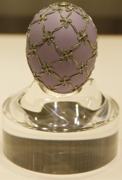 1906 год - пасхальное яйцо «Лебедь»