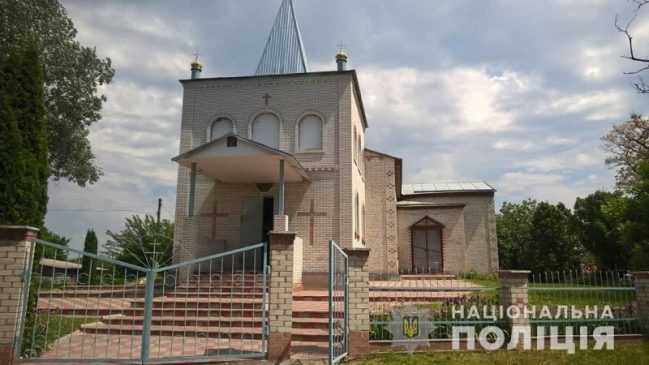 В Вышгороде из местной церкви исчезло пять икон, одна из которых датирована концом XIX-го, а остальные началом XX века