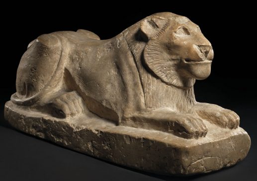 древнегипетская фигурка льва из известняка