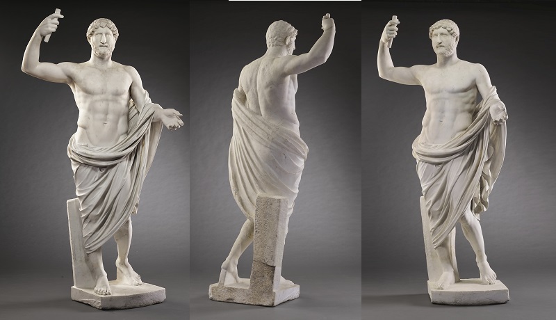 Мраморная статуя римского императора Адриана, II век н. э.