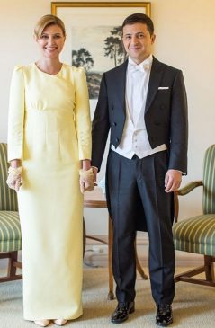 Владимир и Елена Зеленские перед началом церемонии интронизации императора Японии Нарухито, 2019 год