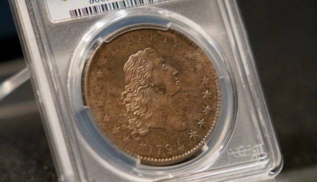 Серебряный доллар 1794 года (Flowing Hair Silver Dollar)